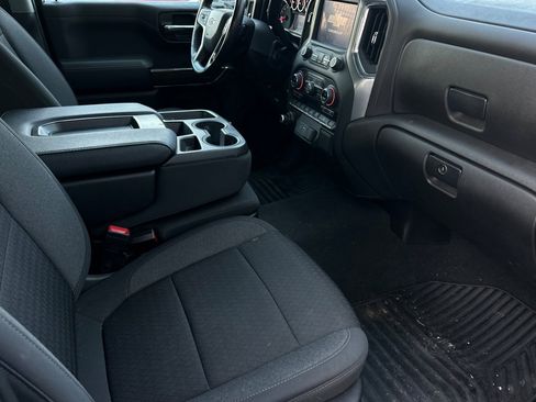 Used 2022 Chevrolet Silverado 1500 RST w/ LPO, Blackout Package image 15