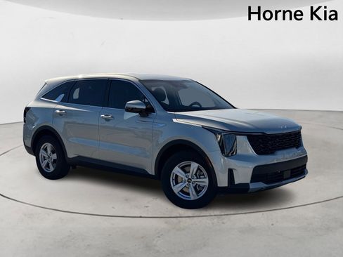 New 2026 Kia Sorento LX image 2