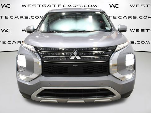 Used 2022 Mitsubishi Outlander SE image 4