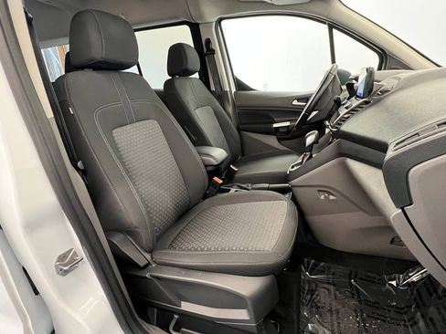 Used 2020 Ford Transit Connect XLT image 11