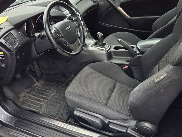Used 2015 Hyundai Genesis 3.8 RWD image 9