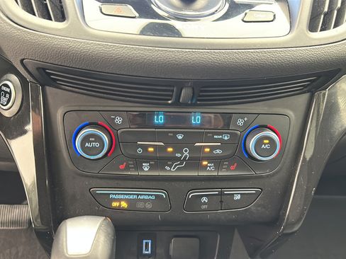 Used 2017 Ford Escape Titanium AWD/4WD image 17