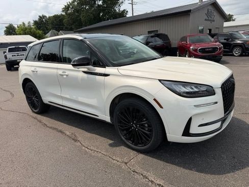 Used 2024 Lincoln Corsair AWD w/ Equipment Group 101A image 6