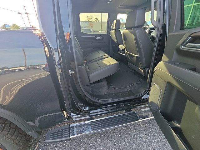 Used 2024 GMC Sierra 1500 SLT w/ SLT Premium Plus Package AWD/4WD image 13