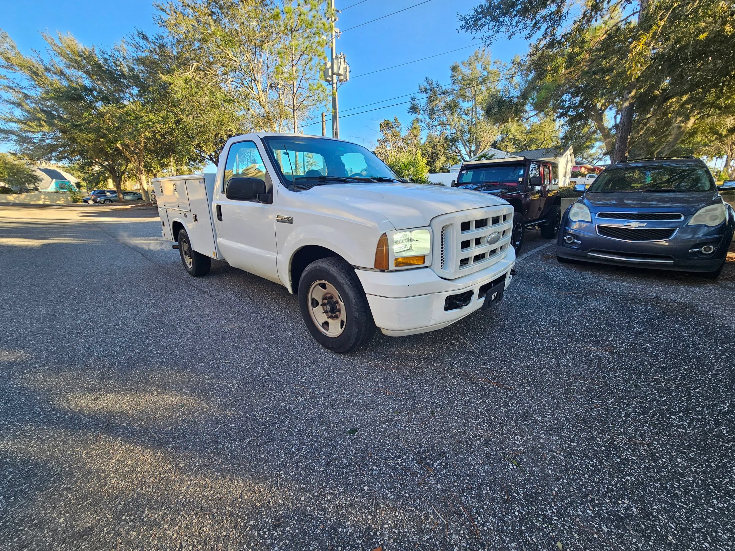 Used 2005 Ford F250 XL RWD image 2