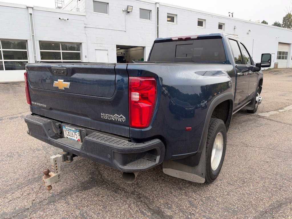 Used 2022 Chevrolet Silverado 3500 High Country w/ Safety Package II AWD/4WD image 7