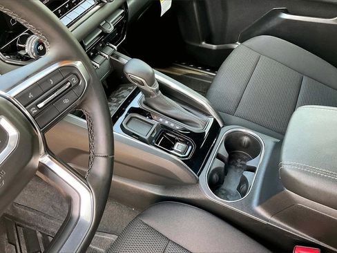 Used 2025 GMC Canyon Elevation w/ Convenience Package image 15