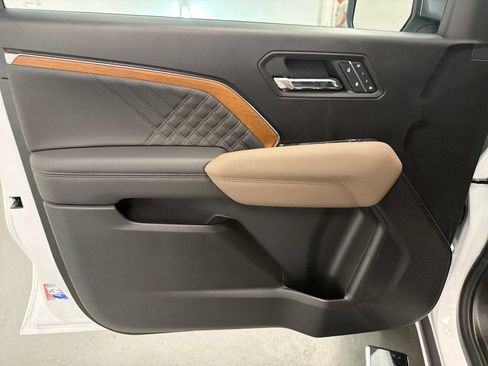 New 2026 GMC Canyon Denali AWD/4WD image 12