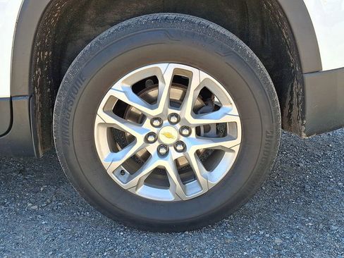 Used 2021 Chevrolet Traverse LT AWD/4WD image 31