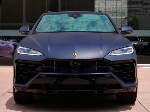 Used 2025 Lamborghini Urus SE image 5