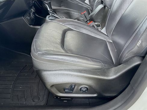 Used 2021 Jeep Renegade Limited image 21