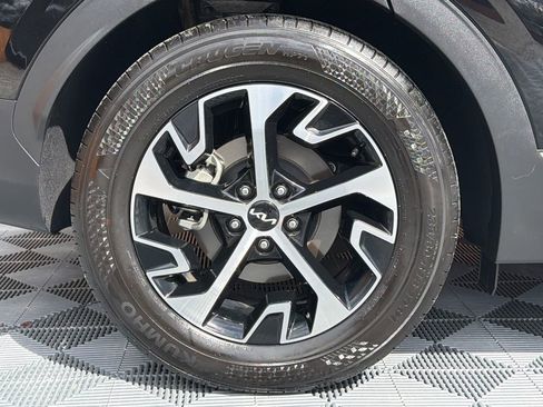 Used 2024 Kia Sportage EX image 20