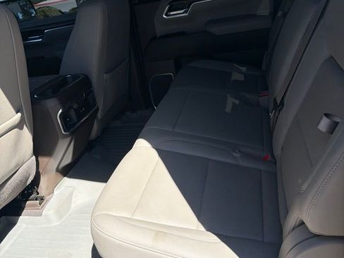 Used 2023 GMC Sierra 1500 SLT w/ SLT Convenience Package AWD/4WD image 14