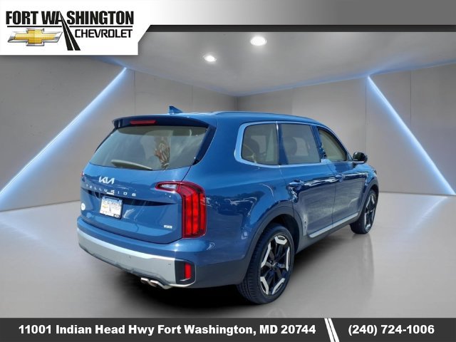 Used 2023 Kia Telluride S AWD/4WD image 3