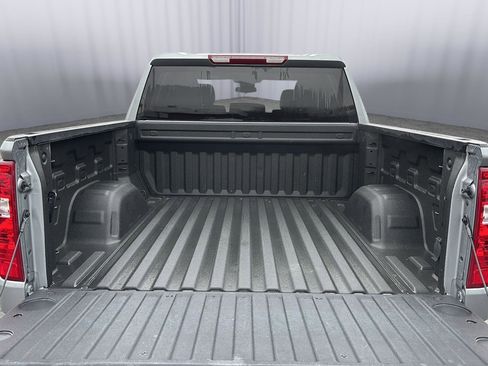 Used 2024 Chevrolet Silverado 1500 Custom image 5