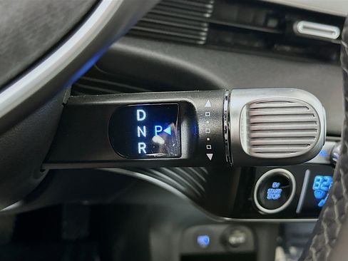 Used 2023 Hyundai Ioniq 5 Limited image 17