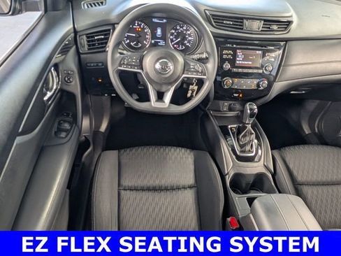 Used 2017 Nissan Rogue S image 8