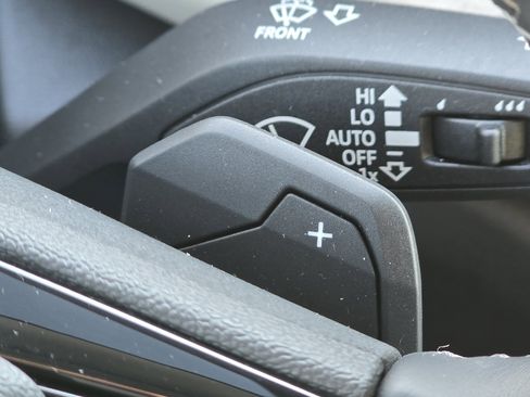 Certified 2025 Audi Q5 Prestige image 26