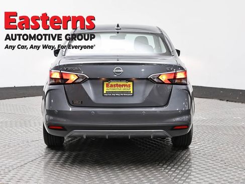 Used 2023 Nissan Versa SV image 6