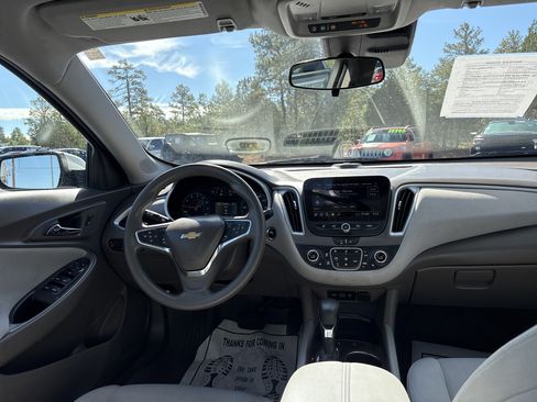 Used 2024 Chevrolet Malibu LT FWD image 3