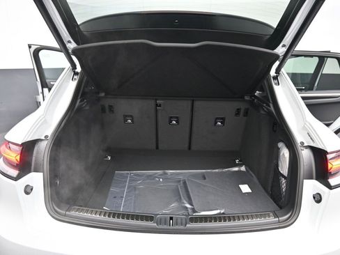 New 2025 Porsche Macan S image 23
