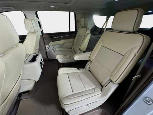Certified 2023 GMC Yukon XL Denali AWD/4WD image 24