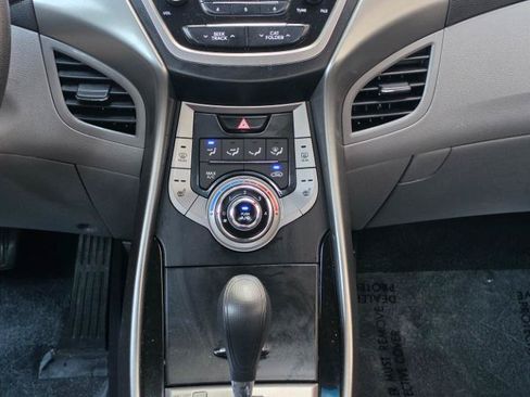 Used 2013 Hyundai Elantra GLS w/ Preferred Pkg FWD image 14