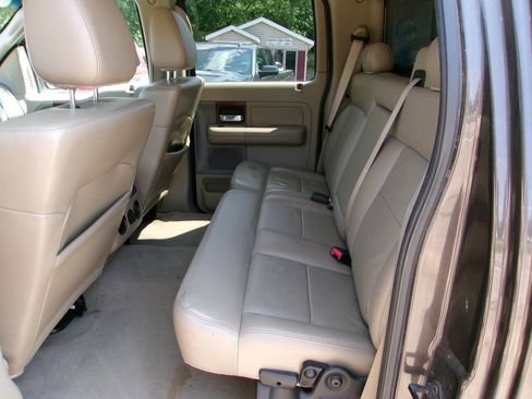 Used 2005 Ford F150 Lariat AWD/4WD image 7