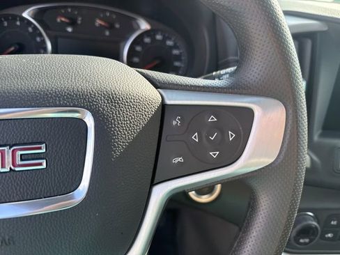Used 2023 GMC Terrain SLE w/ Driver Convenience Package image 18