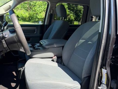 Used 2017 RAM 2500 SLT AWD/4WD image 23