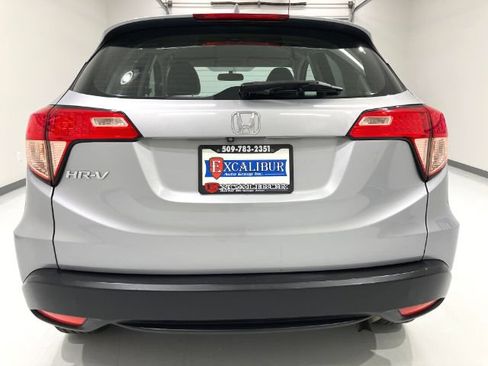 Used 2018 Honda HR-V LX image 13