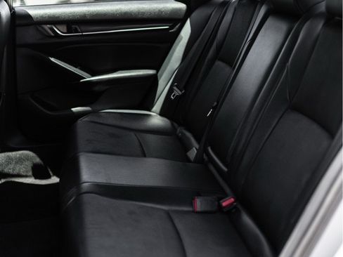 Used 2018 Honda Accord Sport image 10