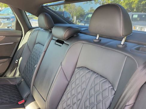 Used 2021 Audi S6 Prestige w/ Prestige Package image 16