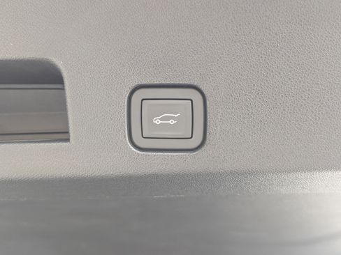 Used 2024 GMC Acadia Denali w/ Super Cruise Package image 20