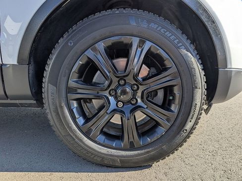 Used 2017 Land Rover Range Rover Evoque SE Premium image 15