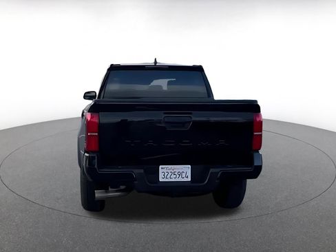 Used 2025 Toyota Tacoma TRD Off-Road image 11