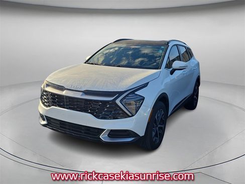 Used 2024 Kia Sportage EX w/ EX Premium Package image 4