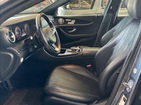 Used 2018 Mercedes-Benz E 400 4MATIC Sedan image 13