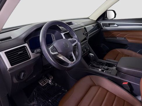 Used 2023 Volkswagen Atlas SEL Premium image 9