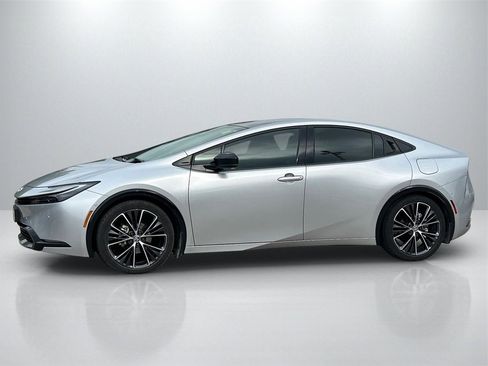 Used 2024 Toyota Prius Limited image 8