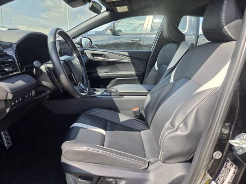 Used 2025 Toyota Camry SE FWD image 27