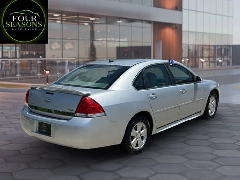 Used 2010 Chevrolet Impala LT FWD image 3