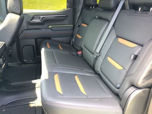 Used 2022 GMC Sierra 1500 AT4 w/ AT4 Premium Package AWD/4WD image 23