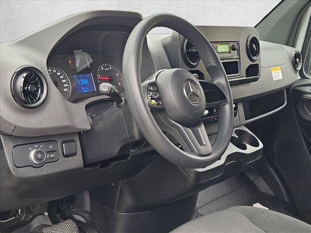Used 2023 Mercedes-Benz Sprinter 2500 image 7