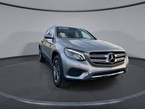 Used 2019 Mercedes-Benz GLC 300 4MATIC image 12