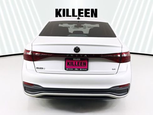 Used 2025 Volkswagen Jetta SE w/ Sunroof Package image 6