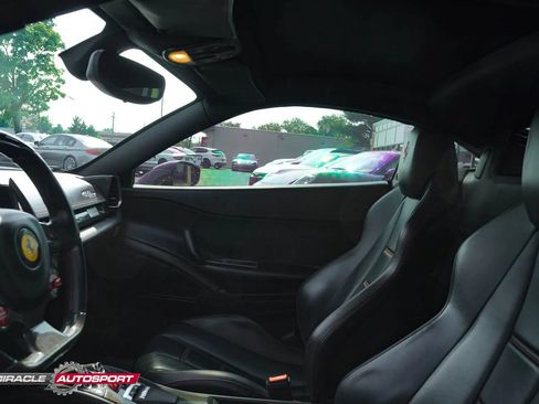 Used 2011 Ferrari 458 Italia Coupe RWD image 17