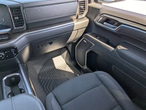 Used 2025 Chevrolet Silverado 1500 LT Trail Boss w/ Convenience Package II AWD/4WD image 17