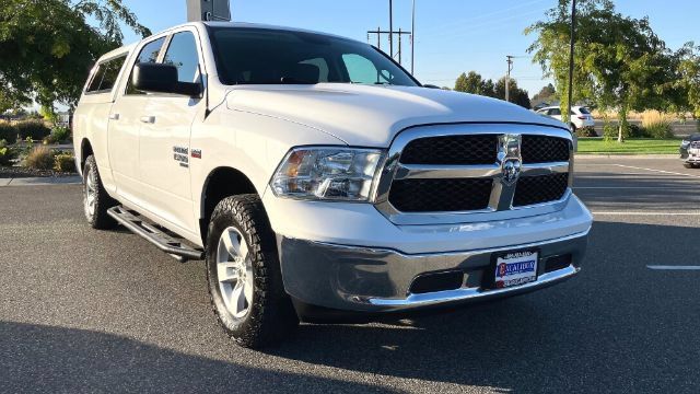 Used 2020 RAM 1500 Classic SLT AWD/4WD image 4