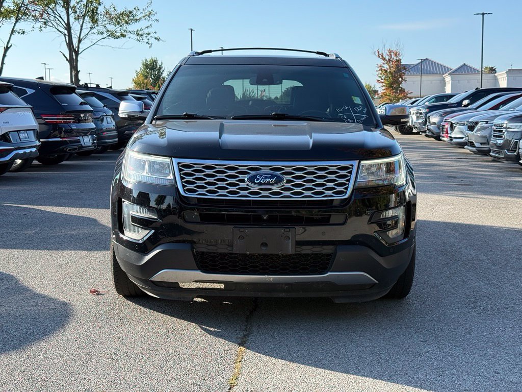 Used 2017 Ford Explorer Platinum AWD/4WD image 2